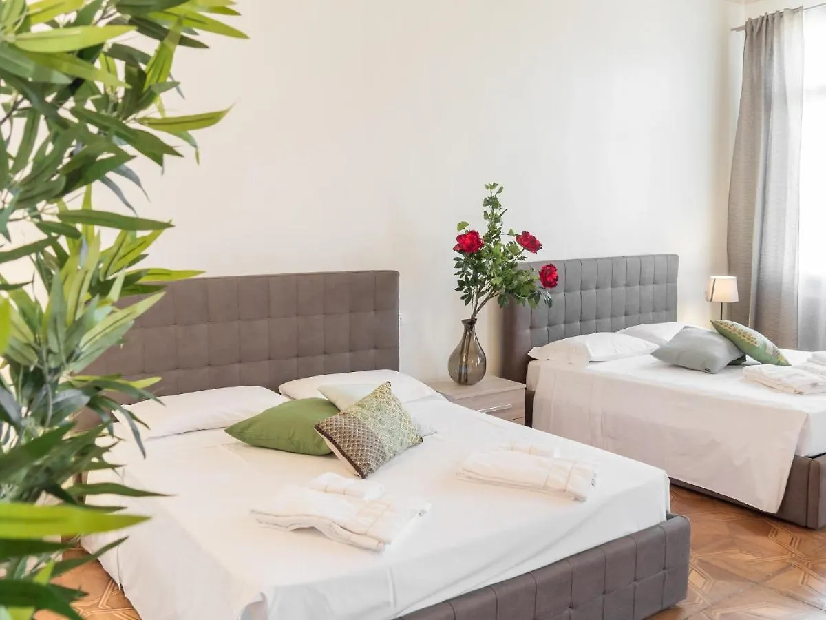 Riva Palace Apartments By Wonderful Italy Βενετία 0*,