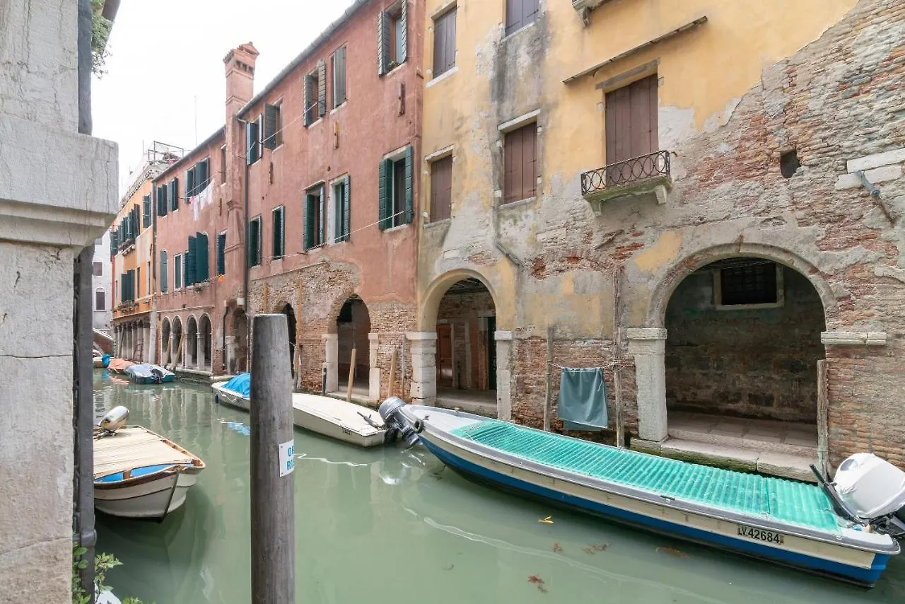 Riva Palace Apartments By Wonderful Italy Βενετία 0*,