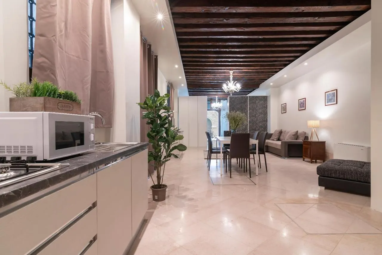 Riva Palace Apartments By Wonderful Italy Βενετία Ιταλία