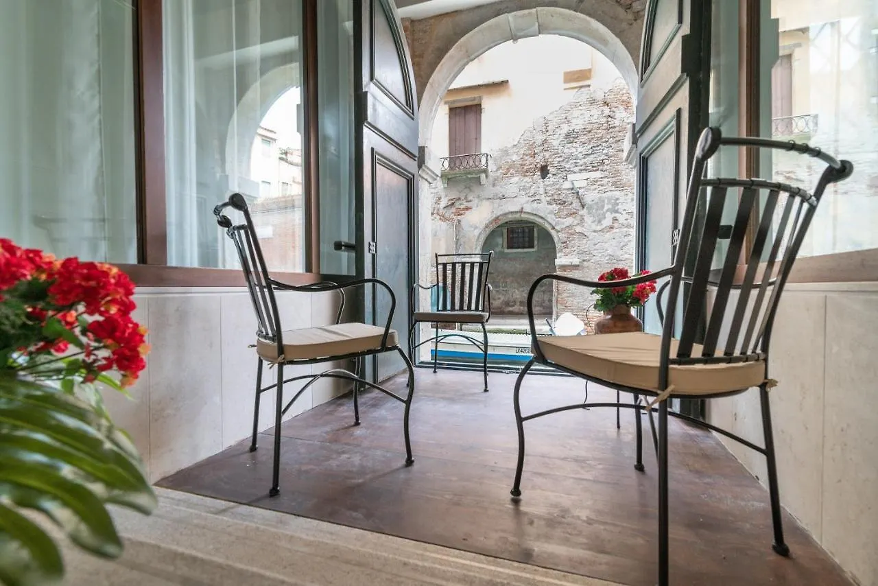 Riva Palace Apartments By Wonderful Italy Βενετία
